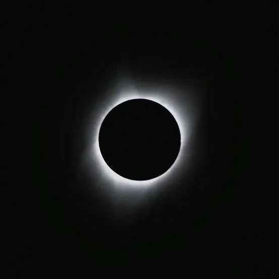 Eclipse Top