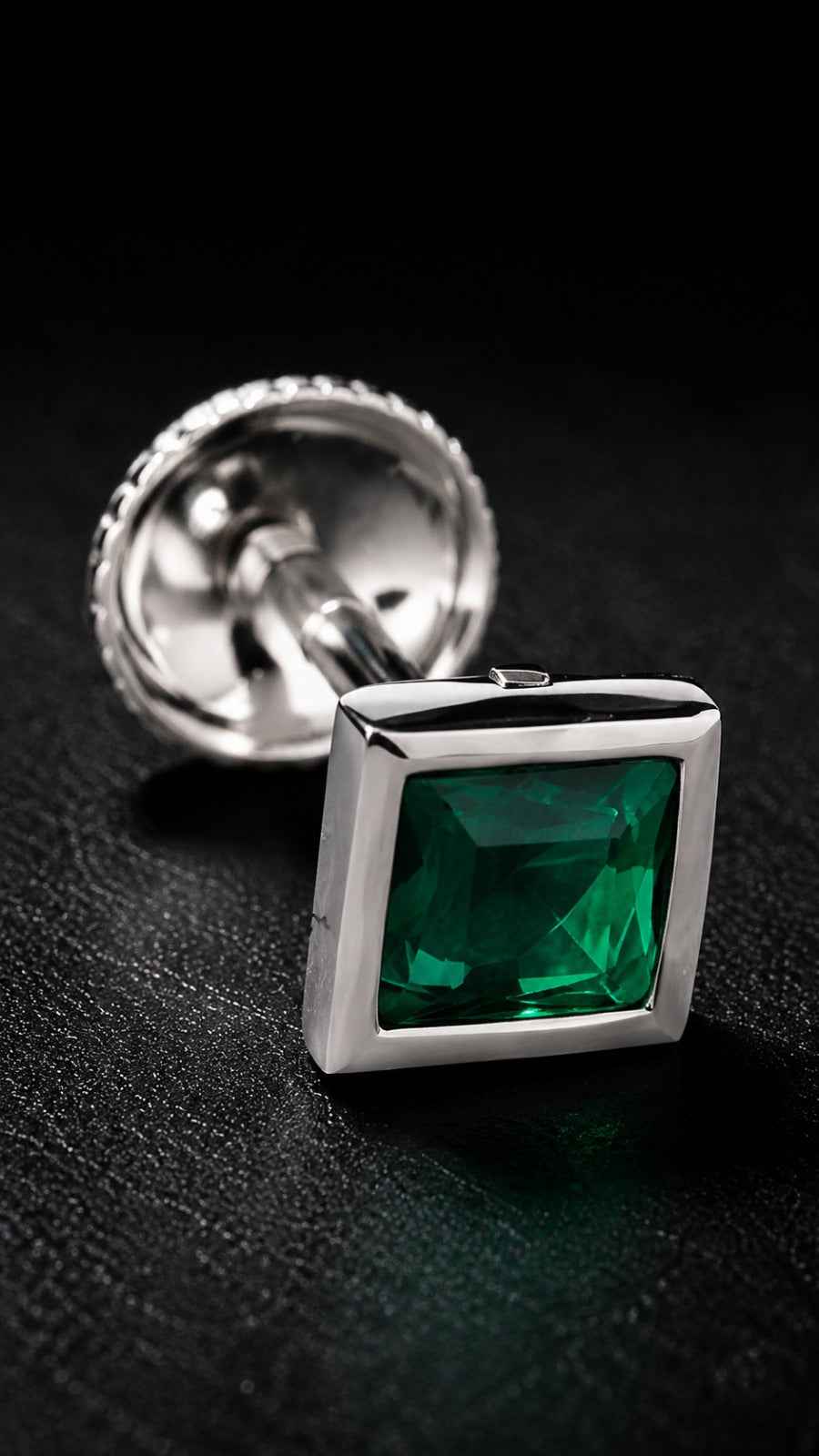 Quard Relic Earpin (Man)