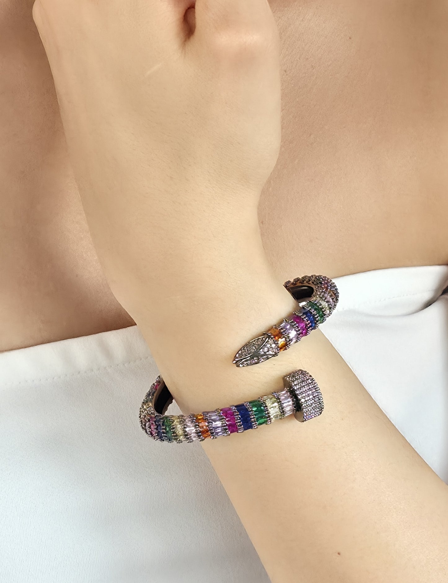 Spectrum Shard Handcuff