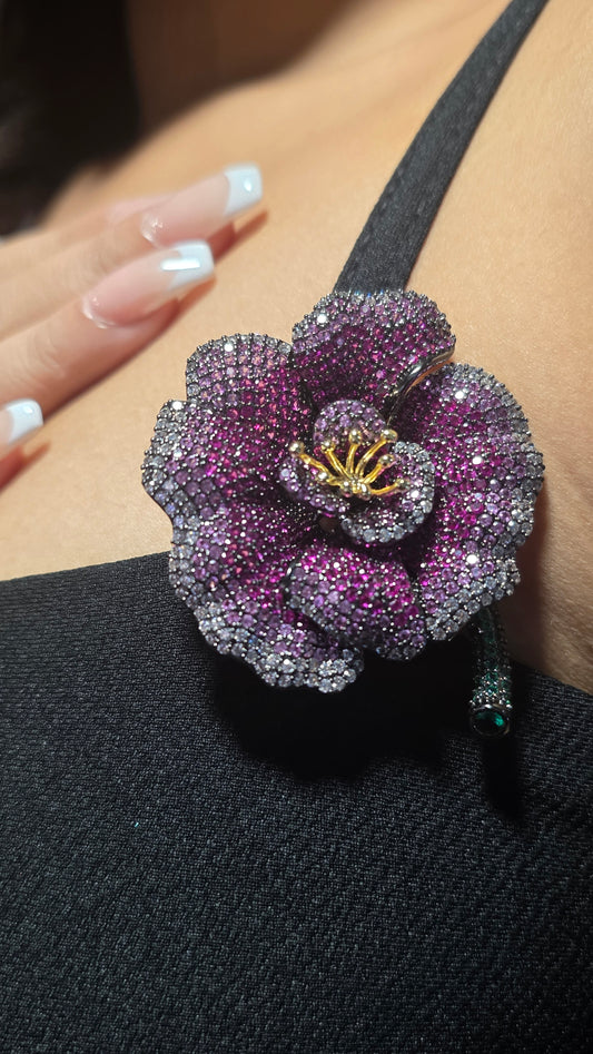 Frosta Ares Brooch