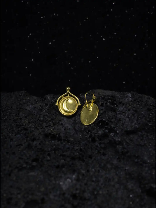 Anshula Chandra Earcuff