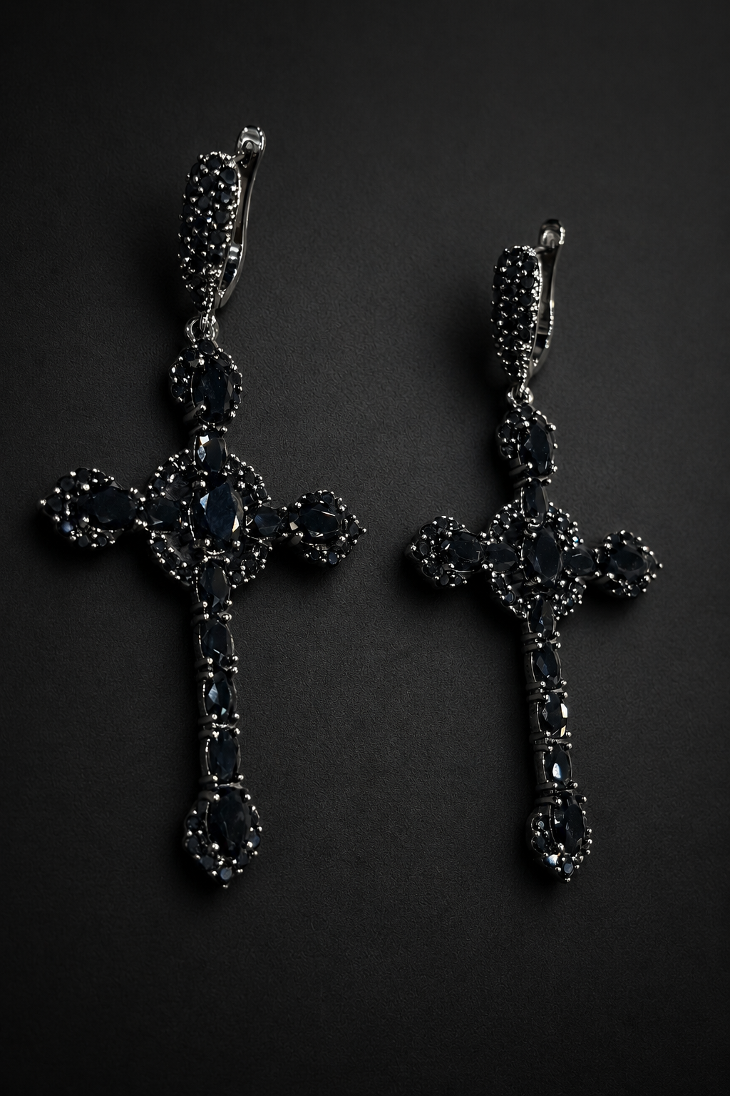 Black Onyx Cross Drops (Man)