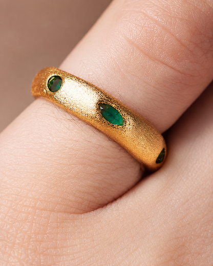 Emerald Ember Ring (Man)