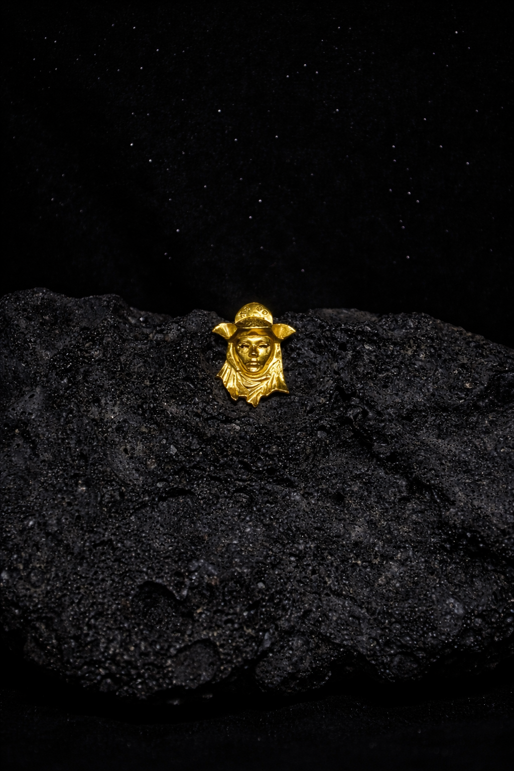 Tejas Burst Brooch