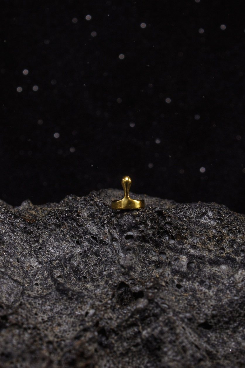 Gravity Drop Ear Cuff
