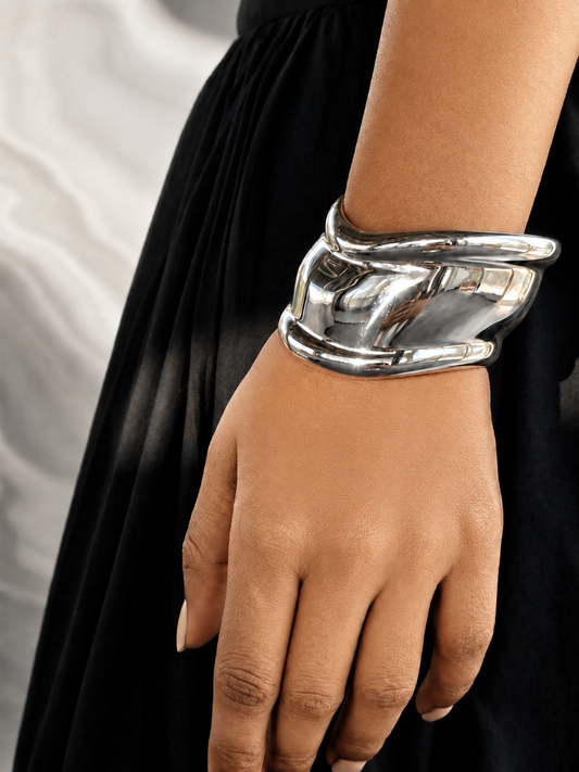 Lunar Curve Hand Cuff