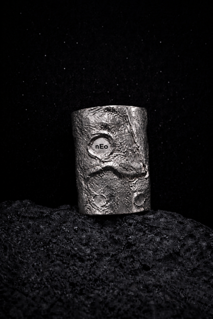 Auric Crome Crater Handcuff (Man)