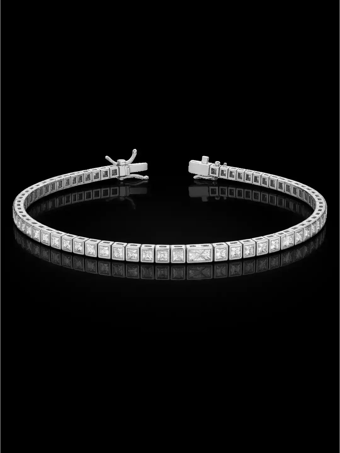 Eterna Radiance Bracelet crafted in 925 silver