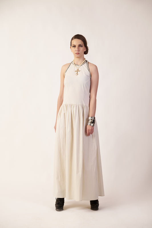 Ivory Eclipse : Woman wearing a long white dress - near Earth object | Women Dresses | Pret Clothes | nEo Clothes.
