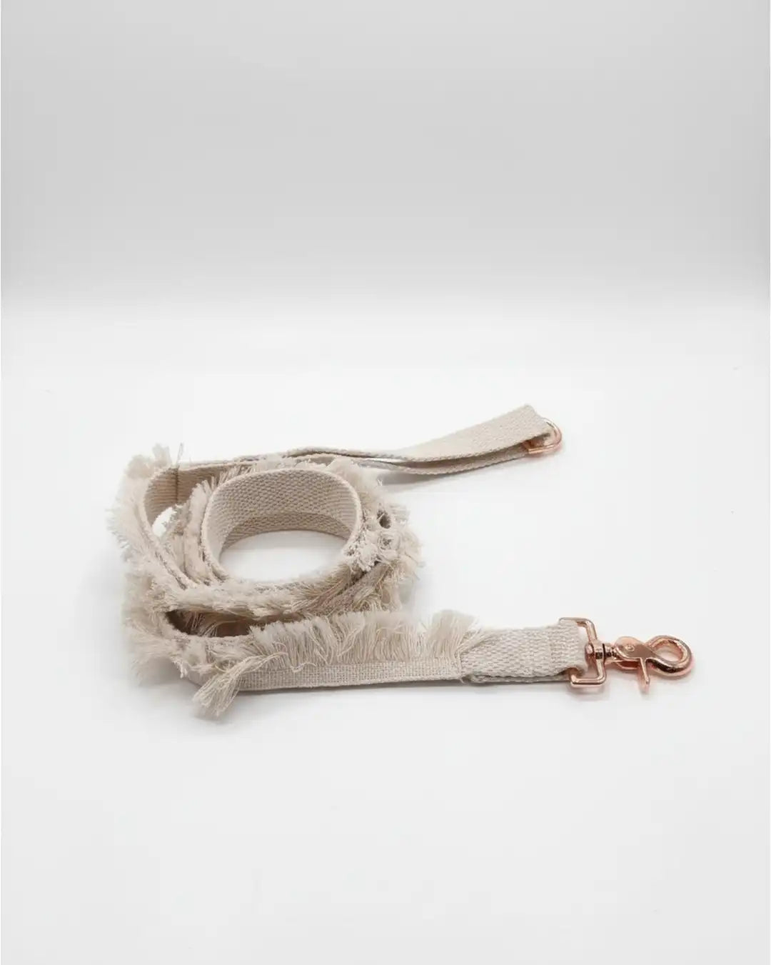 Dog leash with floral pattern 