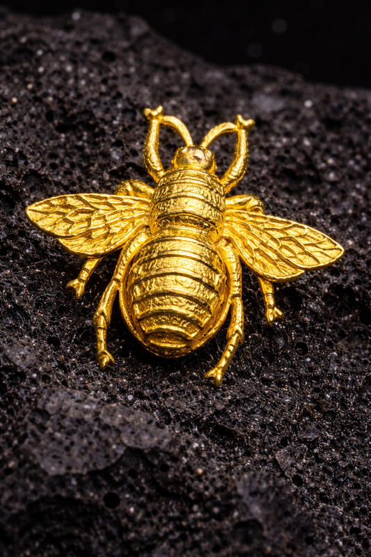 Hivora Brooch