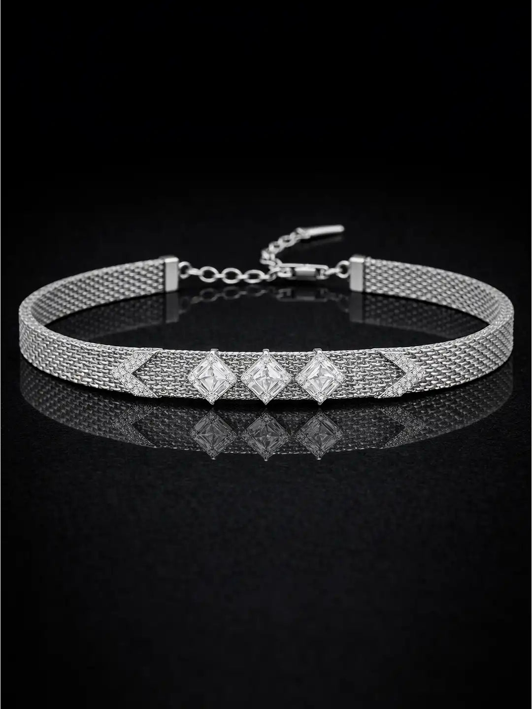 Solar Gleam Bracelet crafted in 925 silver