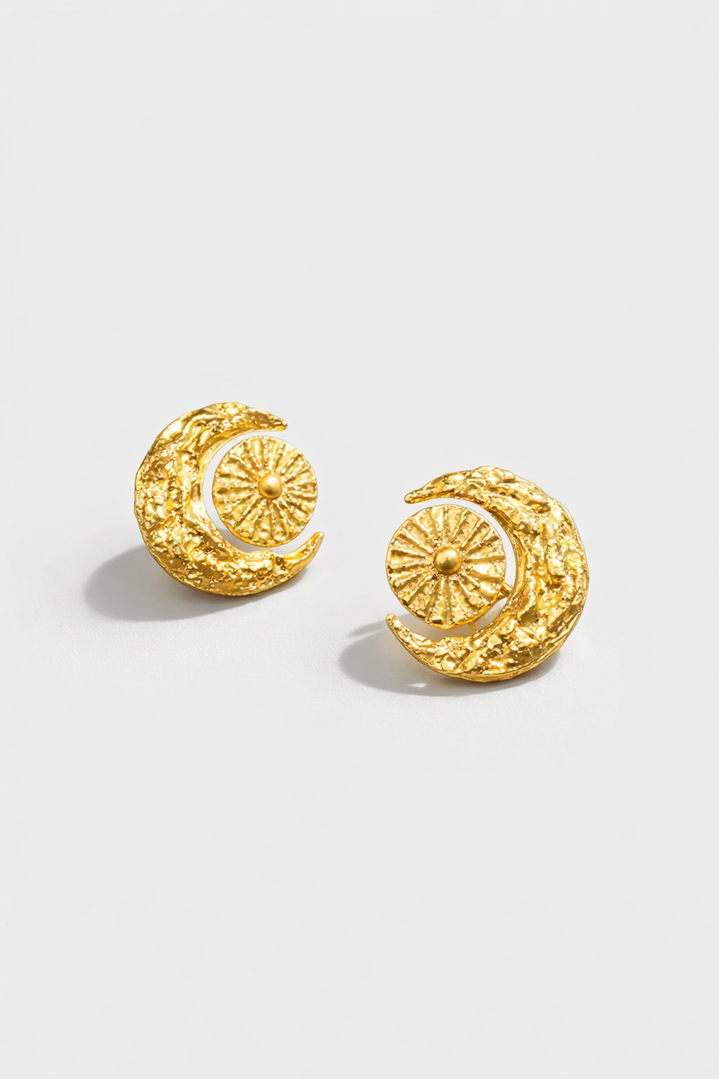 Resonance Ear Cuff