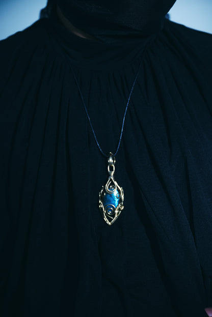 Evelisse Necklace (Man)