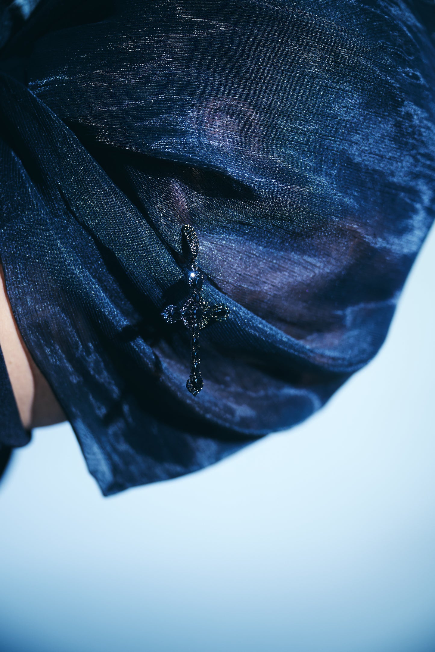 Black Onyx Cross Drops (Man)