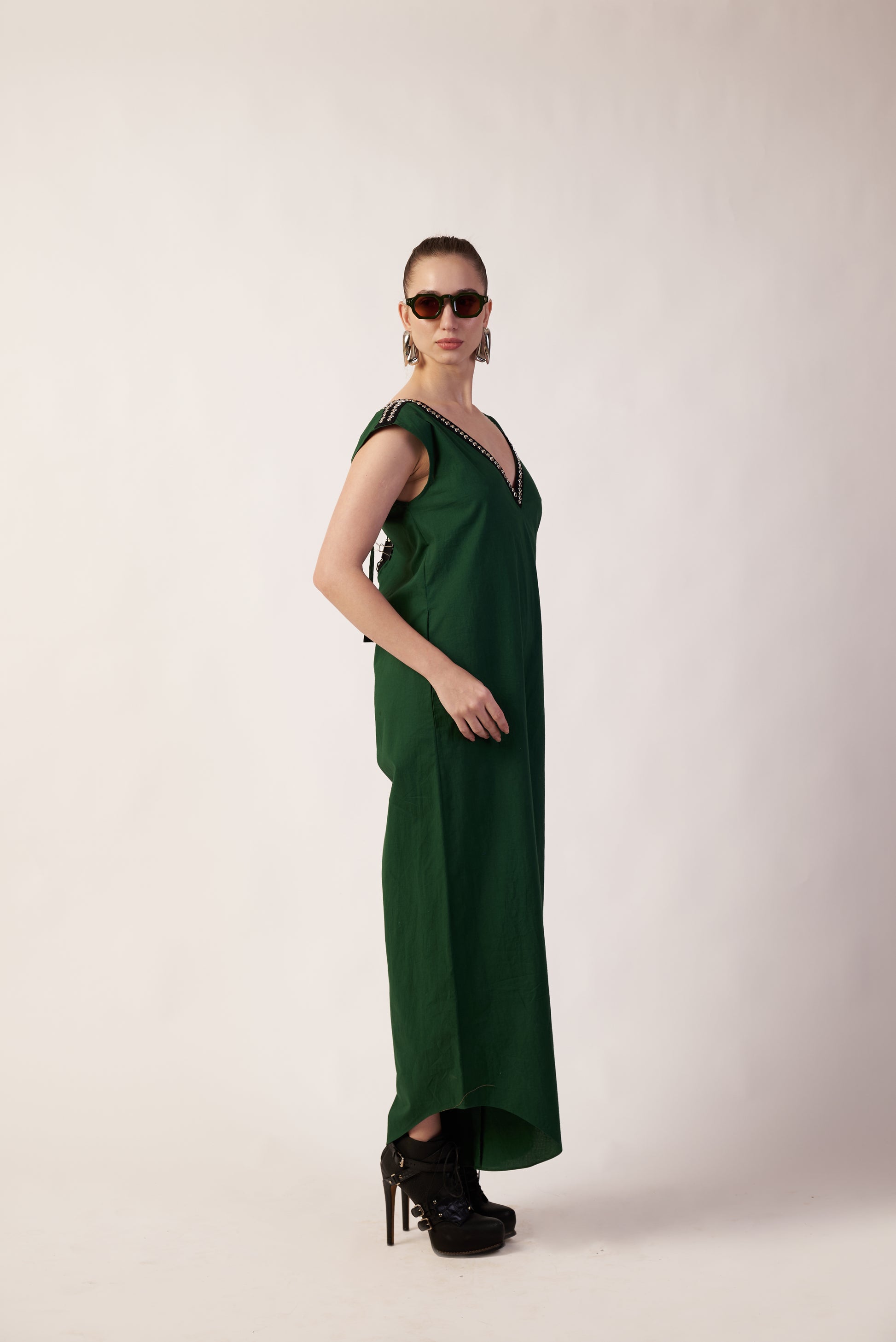 Woman wearing a green dress  | Women Jumpsuit | Pret Clothes | nEo Clothes.