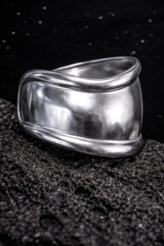 Lunar Curve Hand Cuff