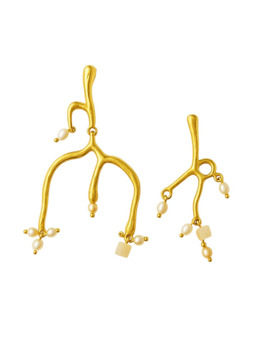 Gold branch-shaped earrings with pearl-like beads | Statement Earring | neo jewelry