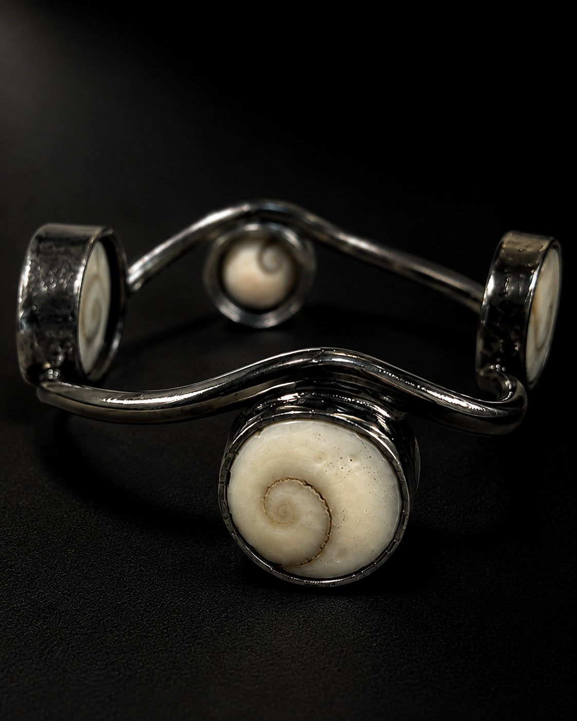 Noctis Spiral Cuff