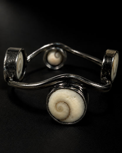 Noctis Spiral Cuff