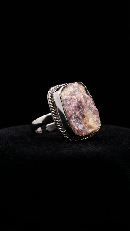 Revery Noir Ring