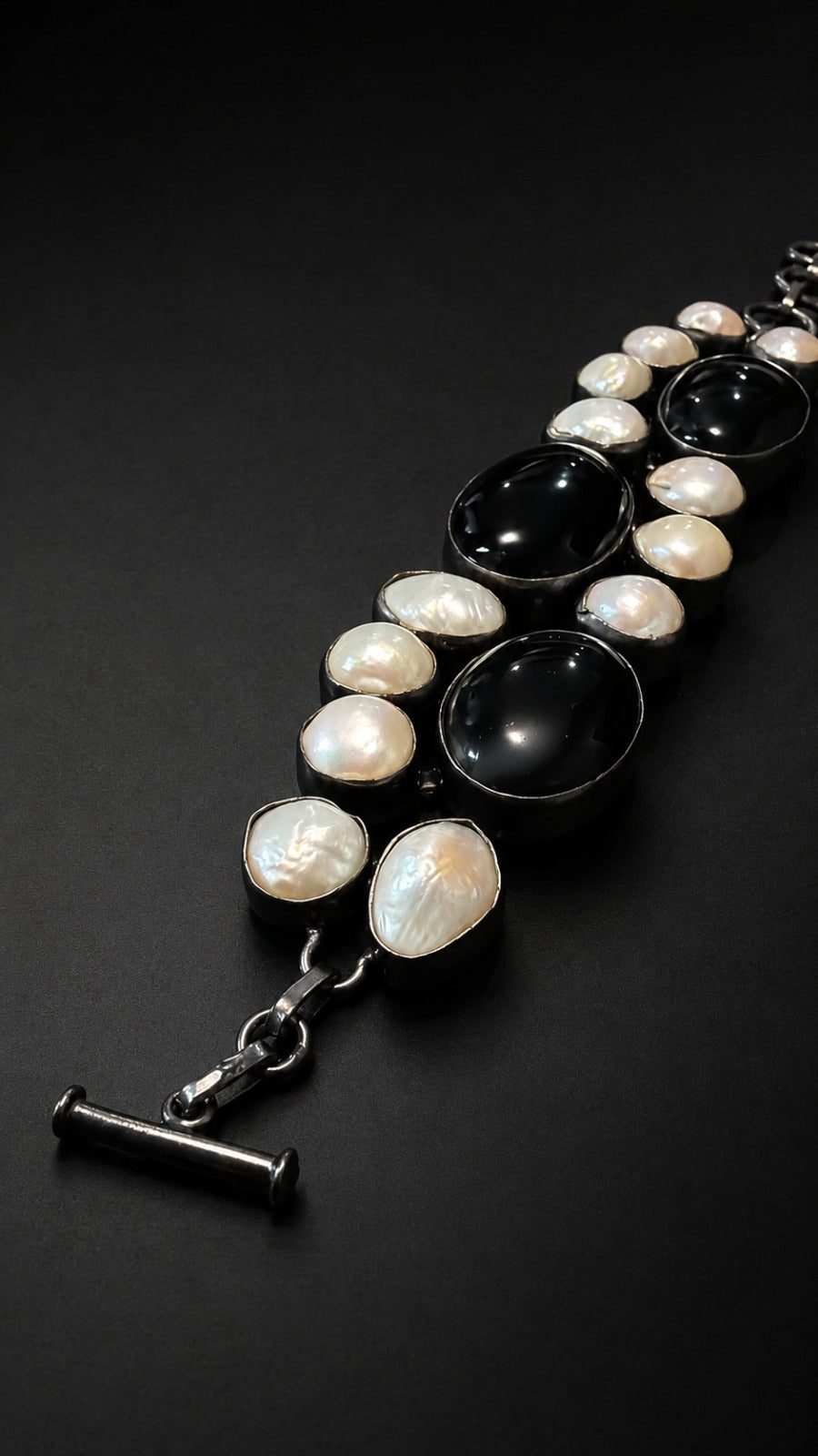 Noir Moon Pearl Bracelet (Man)