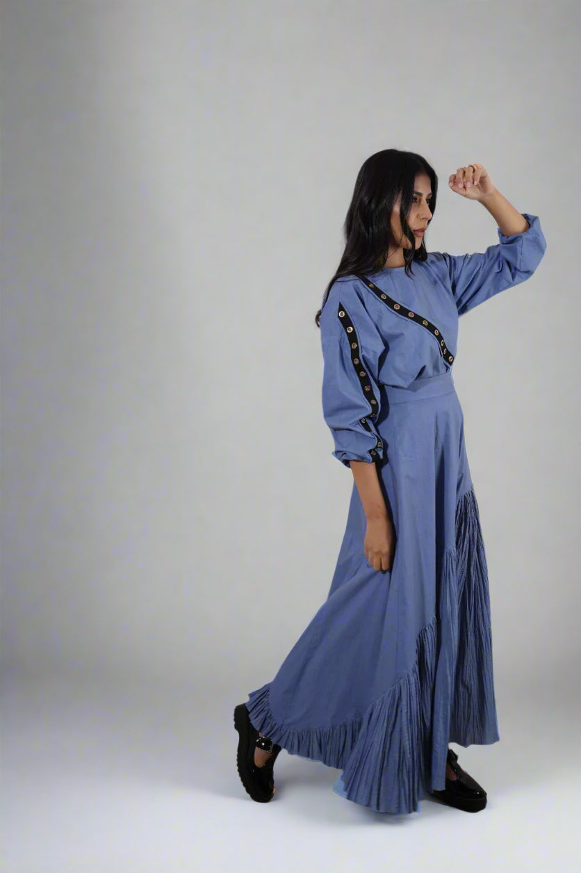 Woman wearing a blue dress with long sleeves and fringes | Women's Top | Top | Pret Clothes | nEo Clothes