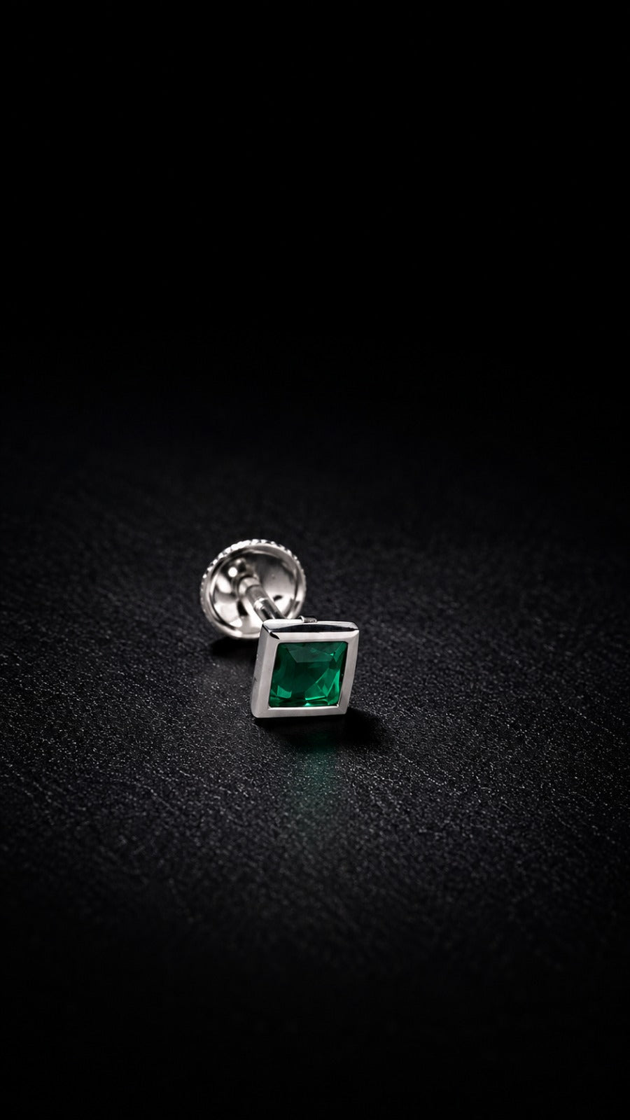 Quard Relic Earpin (Man)