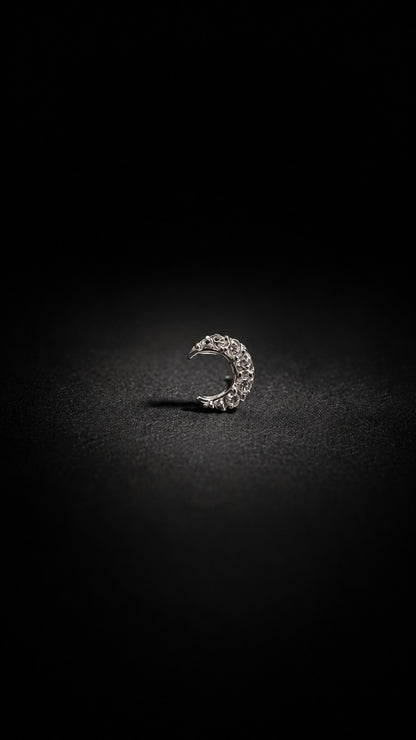 Moonlit Earpin (Man)